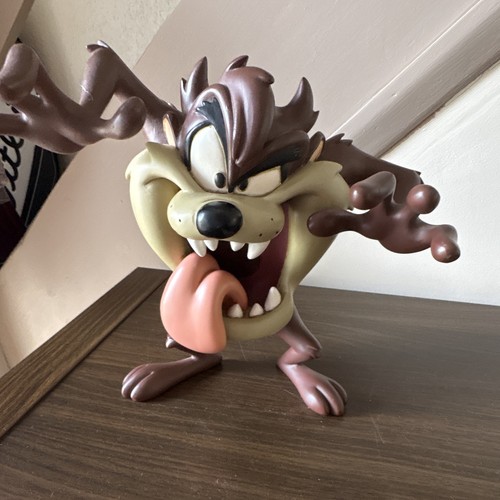 Tasmanian devil figure - devil,