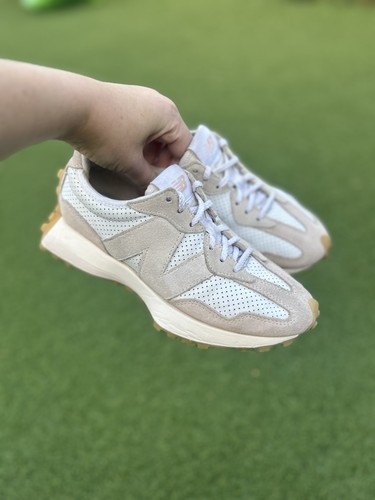 New balance 327 trainers - new, beige