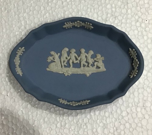 Small light blue wedgwood - light,