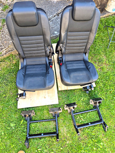 Landrover defender forward - landrover,