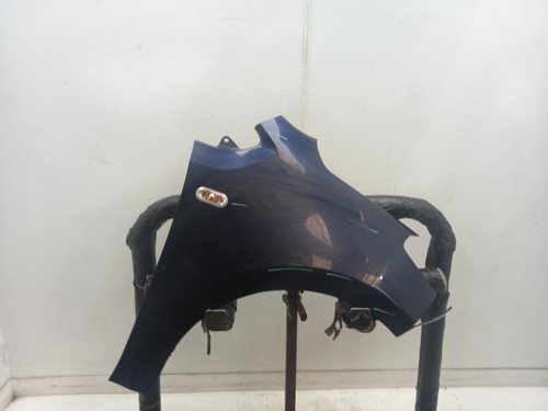 Volkswagen right front wing - front,