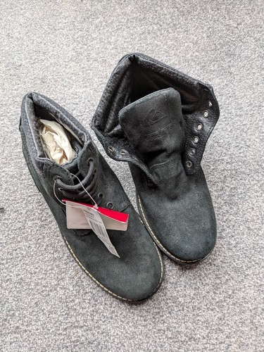 Boys quiksilver boots size 4 - boys,
