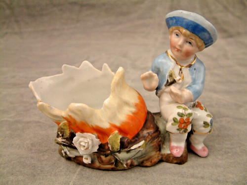 Antique conta boehme figural - &,