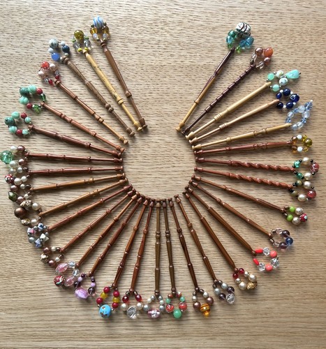 Lace bobbins light to - lace, in