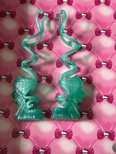 Monster high doll - high,