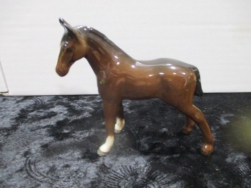 Royal doulton foal x 8 - x,