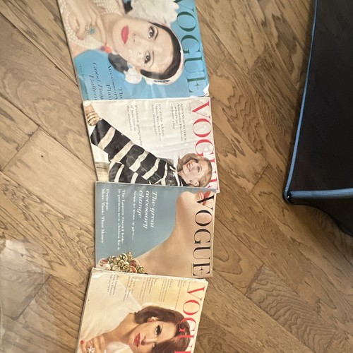 Vogue lot illustrated - 4,