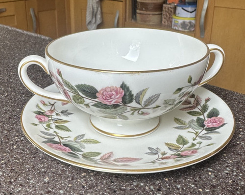 Wedgwood hathaway rose - 6, soup