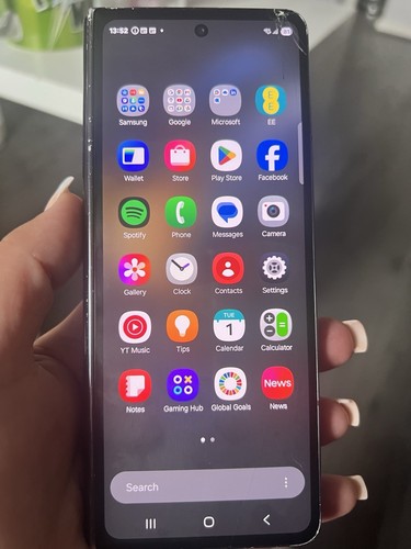 Galaxy fold 4 - galaxy,