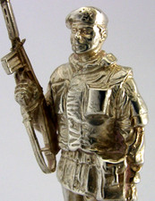 182g CAST STERLING SILVER SOLDIER FIGURE 1976 CHESHIRE REGIMENT MILITARY