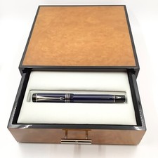 Parker Duofold International Blue Pinstriped fountain pen ,18k Gold Nib, boxed