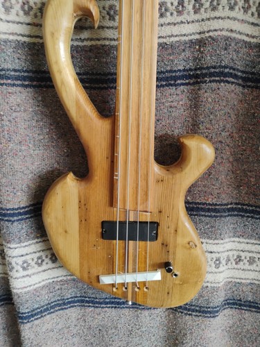 Right hand fretless bass - right-hand,