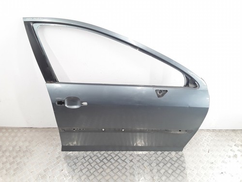 Peugeot 407 2005 - front, right