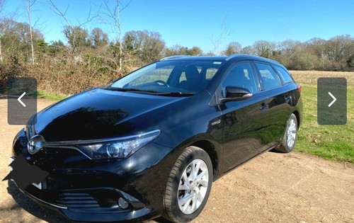 Toyota auris hybrid estate - hybrid,