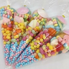 Personalised Pre Filled Mixed Pink Blue Millions Sweet Cones Party Bags Birthday