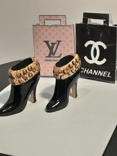 Dolls House Ladies Black  Boots and Shopping bags Miniature 1:12th Scale 