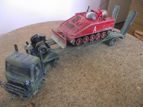 Reconditioned dinky toys 616 - dinky,