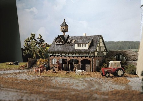 Stable with pigeonry and - , horse