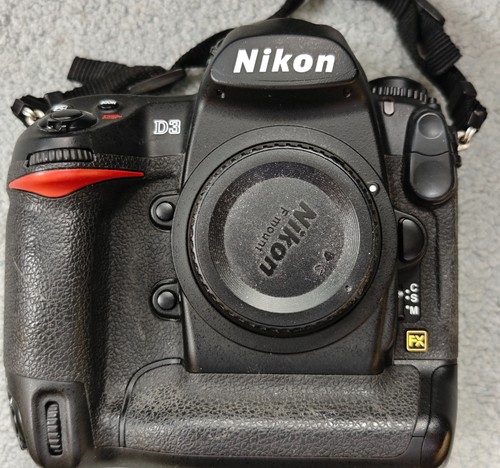 Nikon body only 1mp - d3,