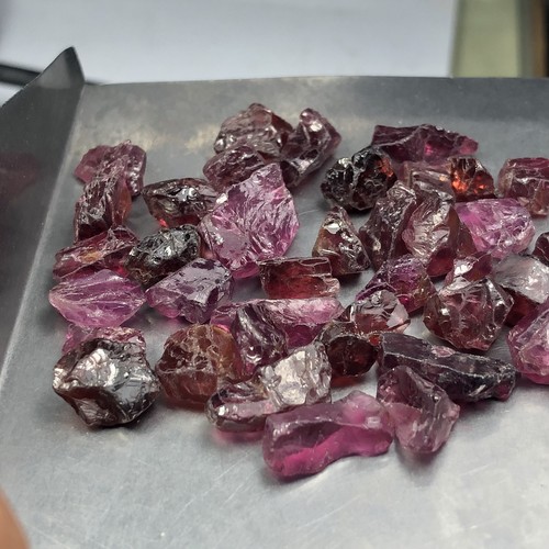Gram rhodolite garnet - gram,