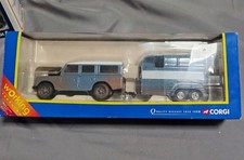 Corgi TY82702 Horse Box + Land