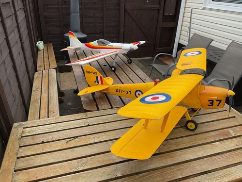 Plane used good condition - used,,