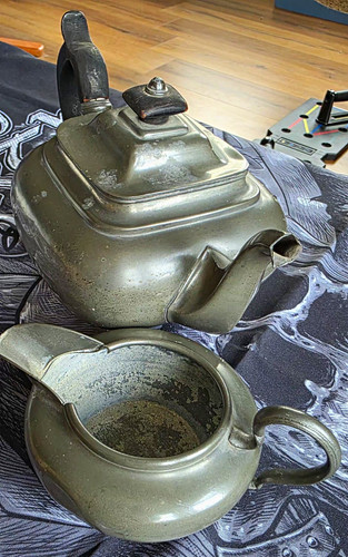 Dixon son pewter tea - son,