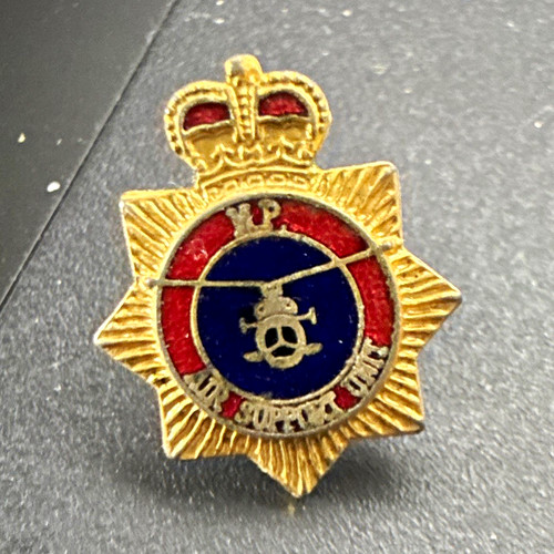 Sussex police enamel cap badge - police,