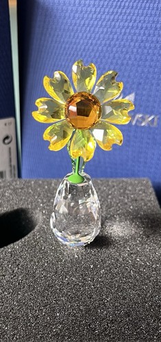 Stunning swarovski flower - stunning,