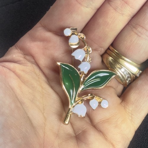 Snowdrop striking new brooch - striking,