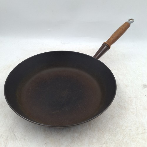 Creuset frying pan - le,