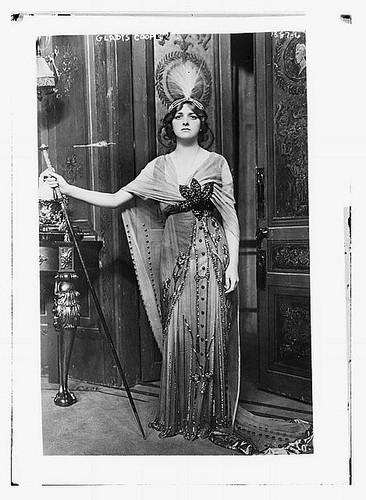 Photo gladys cooper costume - in,