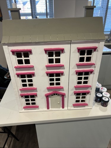 Dolls house - dolls,