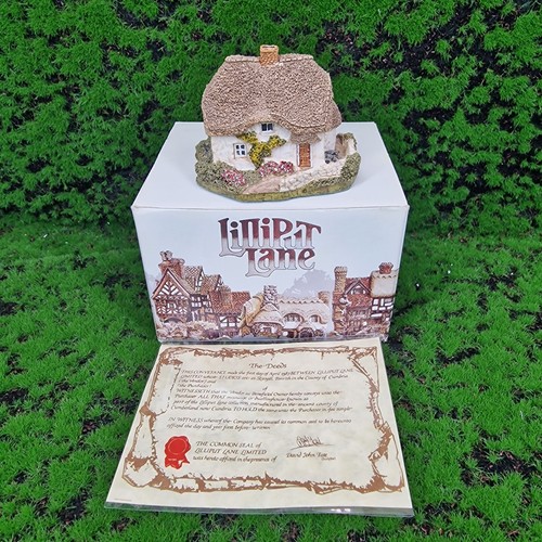 Lilliput lane clover cottage - lane,