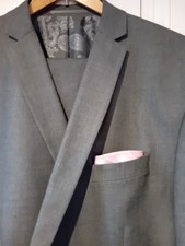 Stunning Mans Grey Occasions