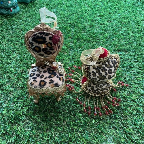 Leopard print chair - print, form