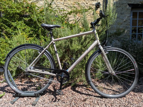 Specialized globe 700c 58cm - ,