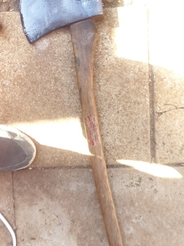 Parks axe good - no, head