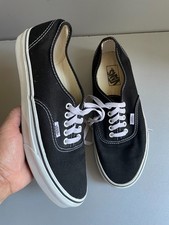 mens Vans Authentic black fabric shoes uk 9