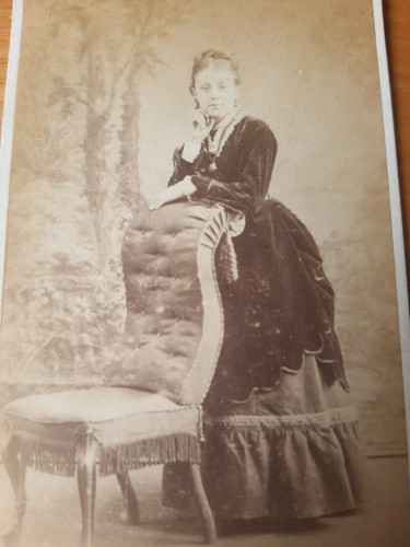 Cdv beautiful woman bustle - beautiful,