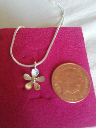 Linda macdonald silver daisy - linda,