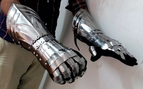 Gauntlets warrior metal gothic - gauntlets,
