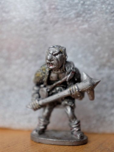 Ogre chieftain with pick cm2b - with,