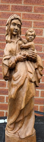 Vintage carved wooden madonna - carved,