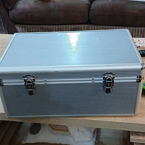 Alluminium case with - alluminium,