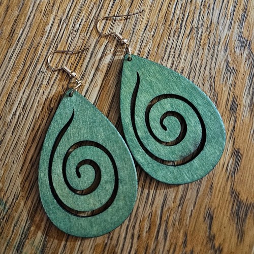 Boutique green stained wood - green,