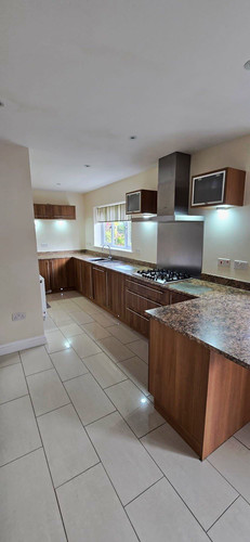 Fitted kitchen include elec - fitted,