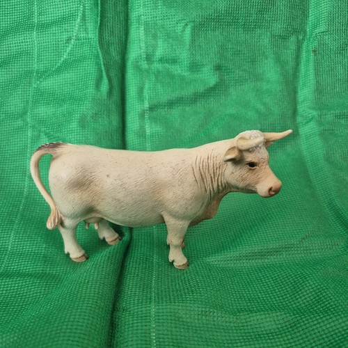 Schleich 13610 charolais - schleich, cow