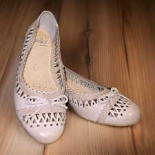 CAPRICE Leather and Suede