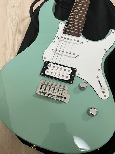 Yamaha electric guitar - yamaha,
